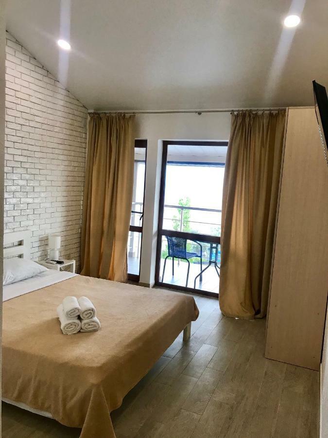 Золотий Лев Hotel Zatoka Bagian luar foto